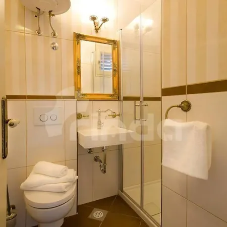 Studio Centener Rustico Gold Apartment *